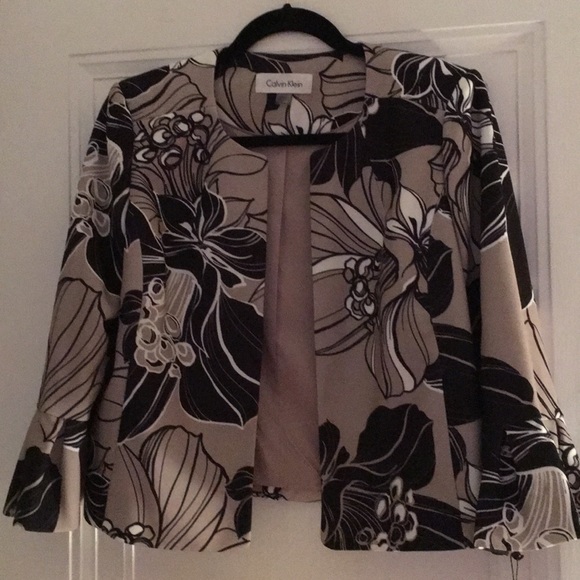 Calvin Klein Jackets & Blazers - Calvin Klein ladies jacket